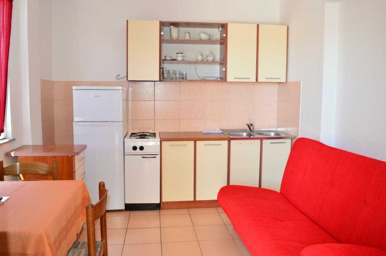 Apartmani Macak II Novalja Exteriör bild
