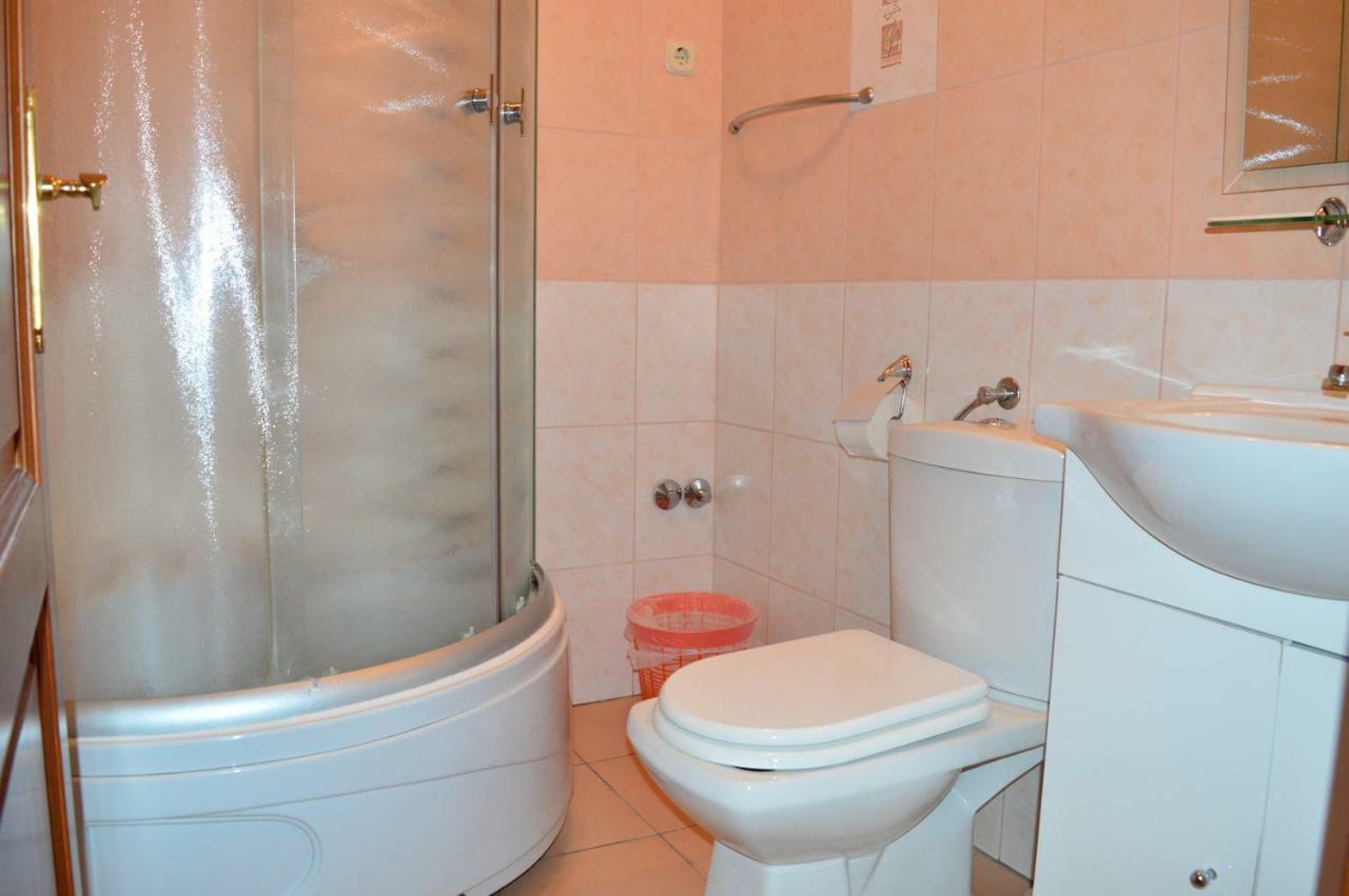 Apartmani Macak II Novalja Exteriör bild