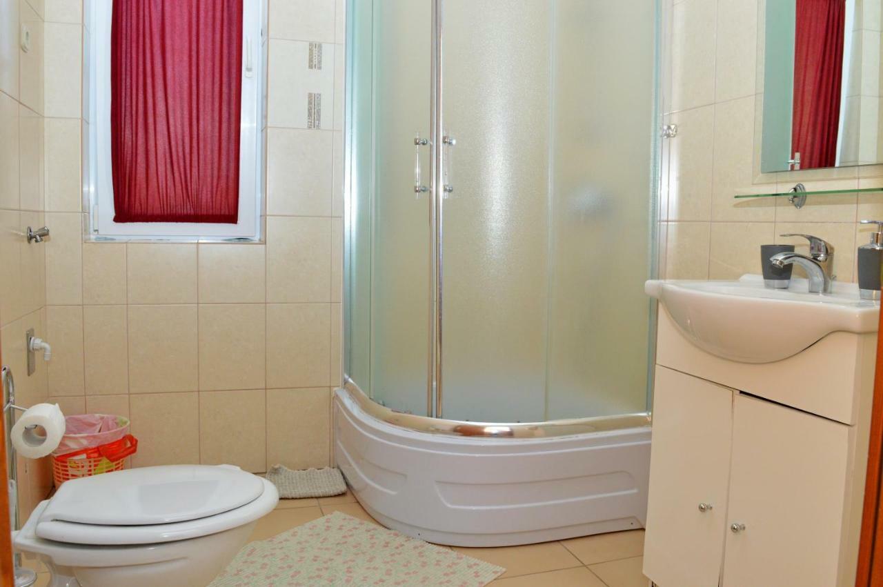 Apartmani Macak II Novalja Exteriör bild