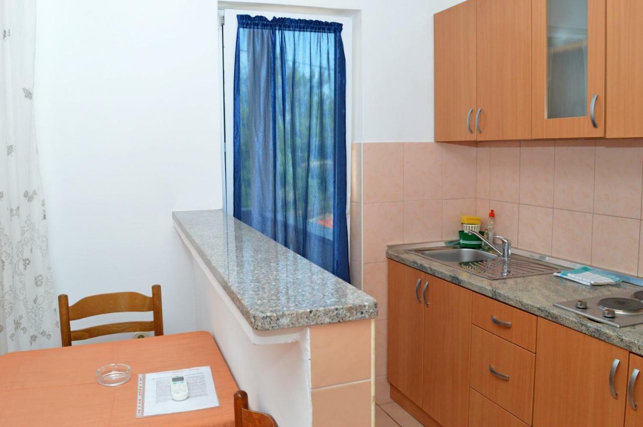 Apartmani Macak II Novalja Exteriör bild