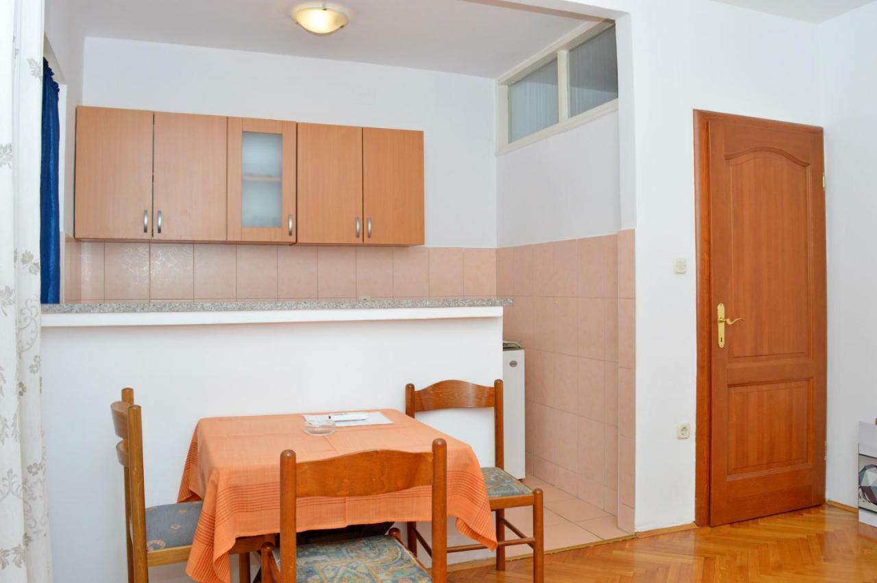 Apartmani Macak II Novalja Exteriör bild