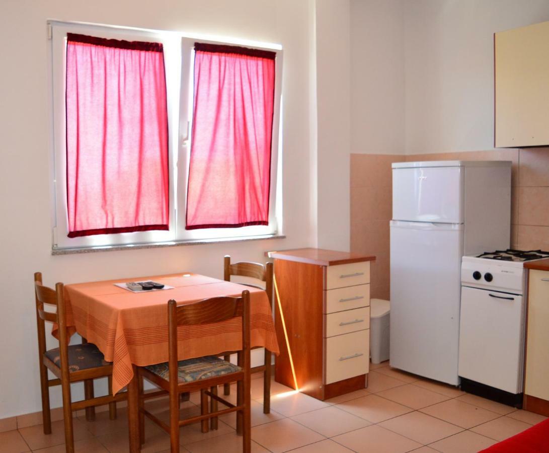 Apartmani Macak II Novalja Exteriör bild